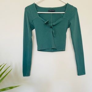 Abercrombie & Fitch green long sleeve crop top